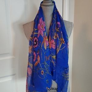 *NEW* Blue Floral Scarf